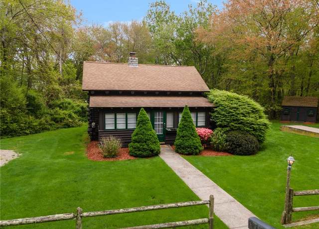 Property at 4 Ottawa Trl, Narragansett, RI 02882, 2 beds, 1 bath
