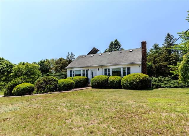 Property at 14 Meadow View Dr, Smithfield, RI 02917, 3 beds, 1.5 baths