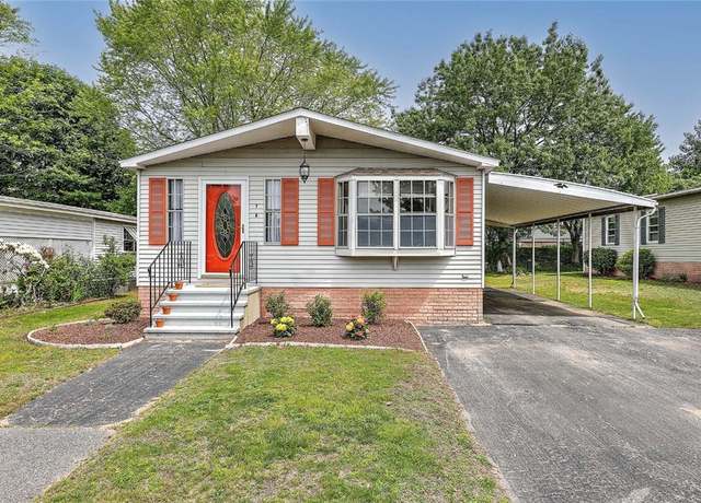 Property at 7 Queens Rd, Attleboro, MA 02703, 2 beds, 2 baths