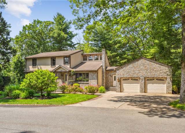 Property at 849 Laten Knight Rd, Cranston, RI 02921, 4 beds, 4 baths