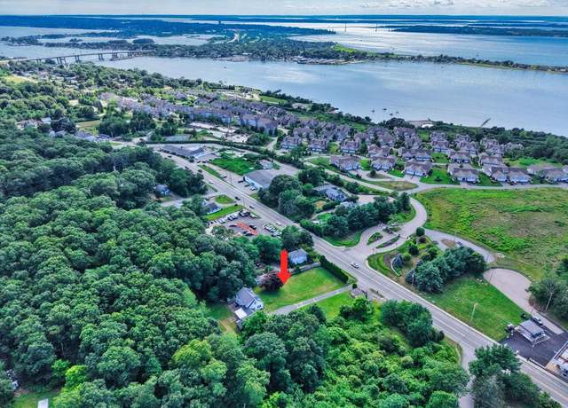 Property at 896 898 Main Rd, Tiverton, RI 02878, 3 beds, 3 baths