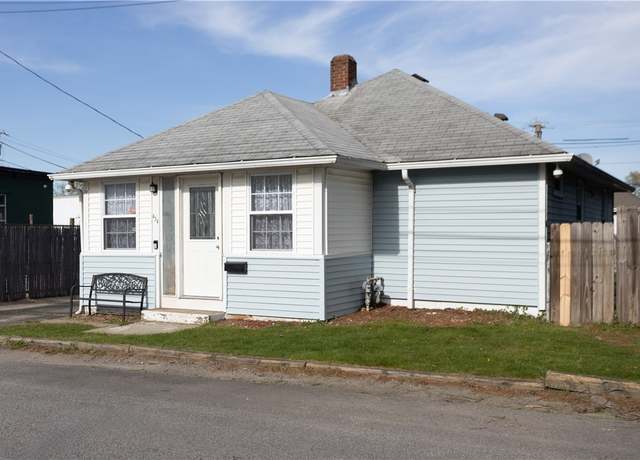 Property at 434 Harrington Ave, Warwick, RI 02888, 3 beds, 1 bath