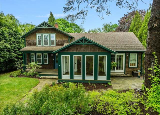 Property at 44 Newtown Ave, North Kingstown, RI 02852, 4 beds, 3 baths