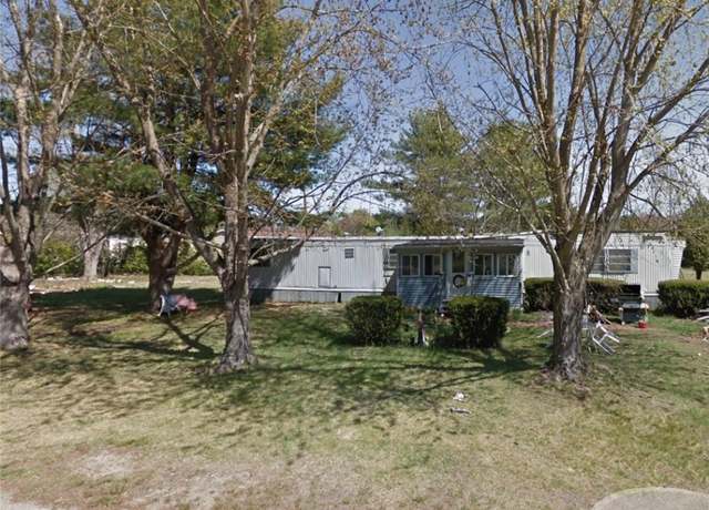 Property at 20 Valiant Dr, Coventry, RI 02816, 2 beds, 1 bath