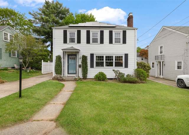 Property at 8 Dartmouth Ave, Warwick, RI 02888, 3 beds, 1.5 baths