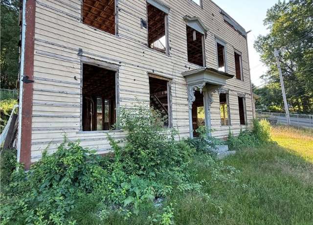 Property at 30 Hope Furnace Rd, Scituate, RI 02831