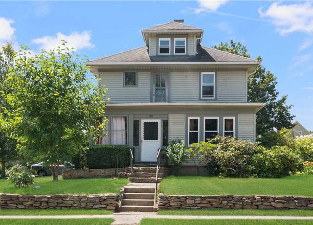 Property at 71 Philmont Ave, Cranston, RI 02910, 3 beds, 2 baths