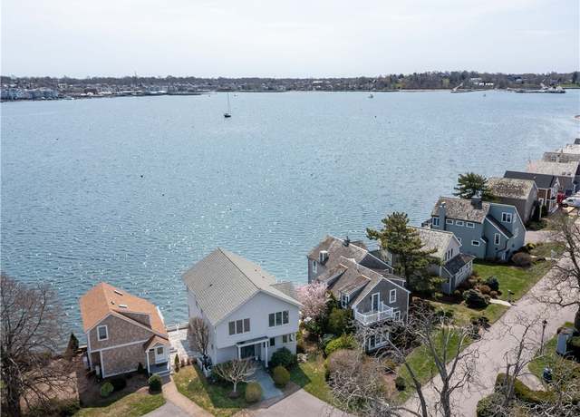 Property at 2 Defenders Row, Newport, RI 02840, 3 beds, 2.5 baths