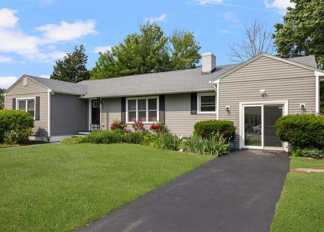 Property at 6 Humes Ave, Warwick, RI 02889, 4 beds, 2 baths