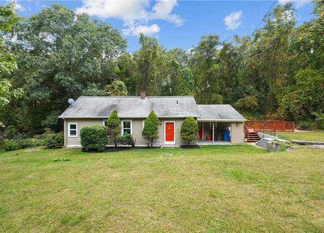 Property at 135 Lippitt Ave, Cranston, RI 02921, 2 beds, 1 bath