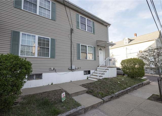 Property at 17 Grotto Ave #1, Pawtucket, RI 02860, 2 beds, 1.5 baths