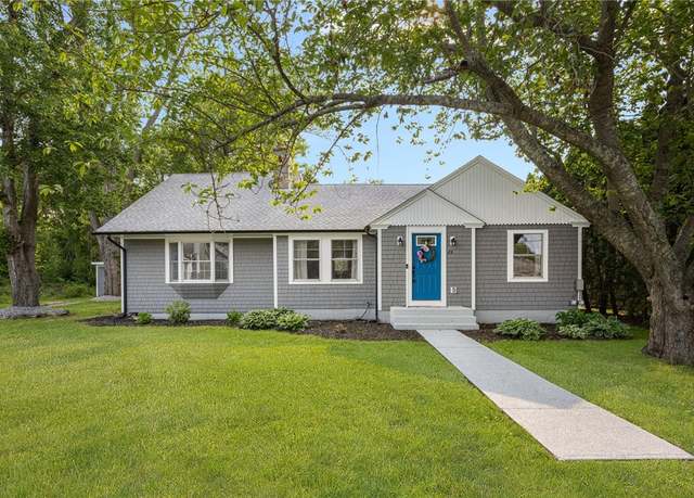 Property at 89 Baycliff Dr, Warwick, RI 02818, 3 beds, 1 bath