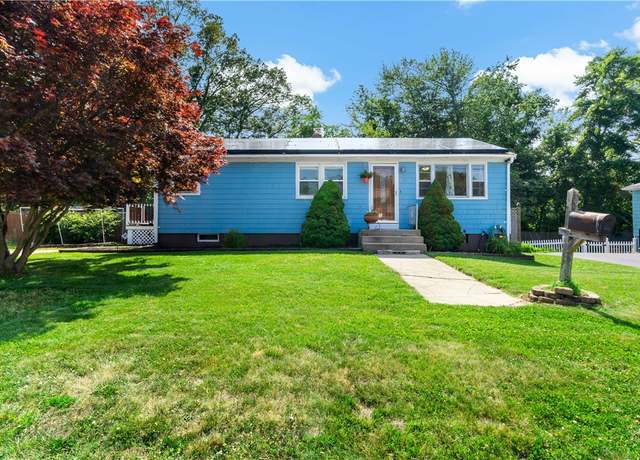 Property at 267 Norwood Ave Ave, Warwick, RI 02888, 3 beds, 1 bath