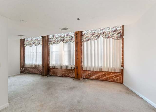Property at 2 School St #133, Lincoln, RI 02802, 1 bed, 1 bath