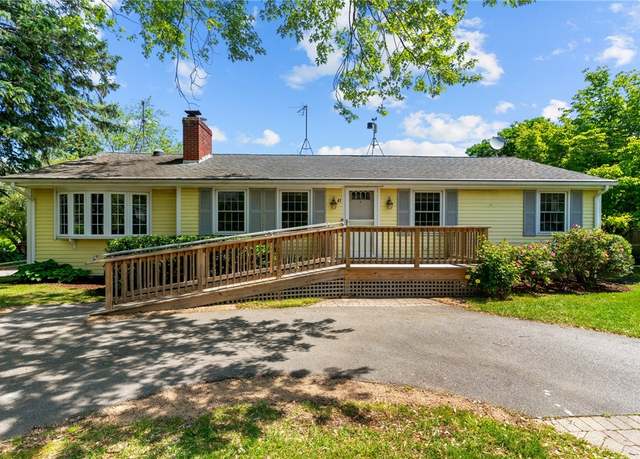 Property at 41 Ann Ave, Portsmouth, RI 02871, 3 beds, 1 bath