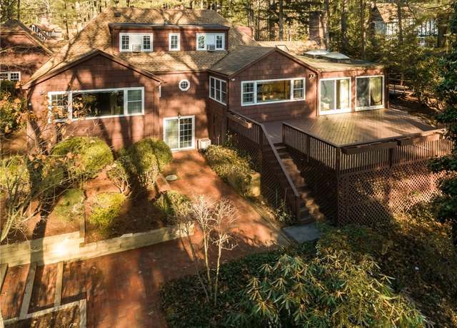 Property at 12 Georgiana Dr, Cumberland, RI 02864, 3 beds, 4 baths