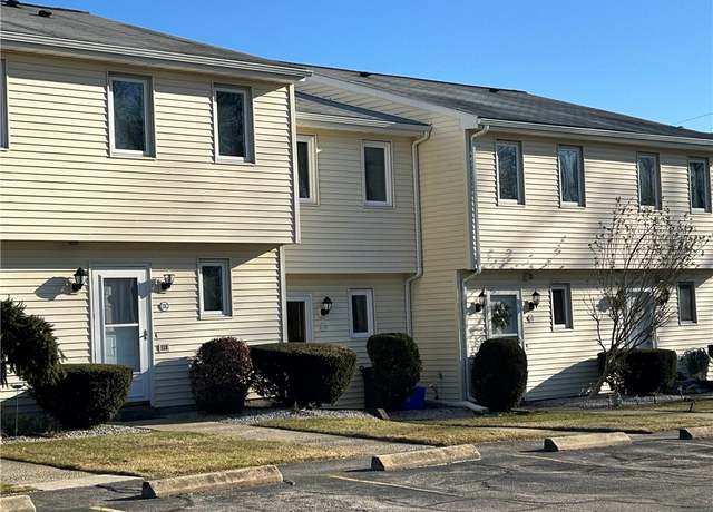 Property at 33 Dale Ave Unit D, Johnston, RI 02919, 2 beds, 1.5 baths