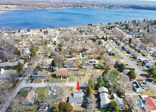 Property at 10 Claremont Ave, Bristol, RI 02809, 2 beds, 1.5 baths