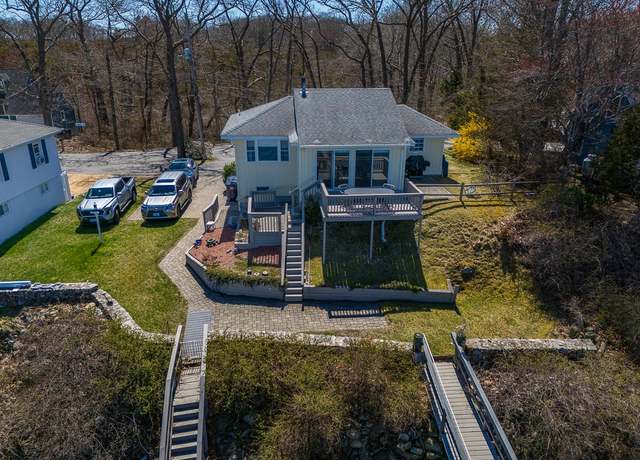 Property at 209 Buena Vista Dr, North Kingstown, RI 02852, 1 bed, 2.5 baths