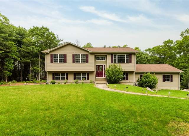 Property at 187 Plainfield Pike, Scituate, RI 02857, 4 beds, 4 baths