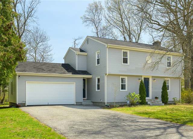 Property at 4 Beaver Rd, Barrington, RI 02806, 3 beds, 1.5 baths