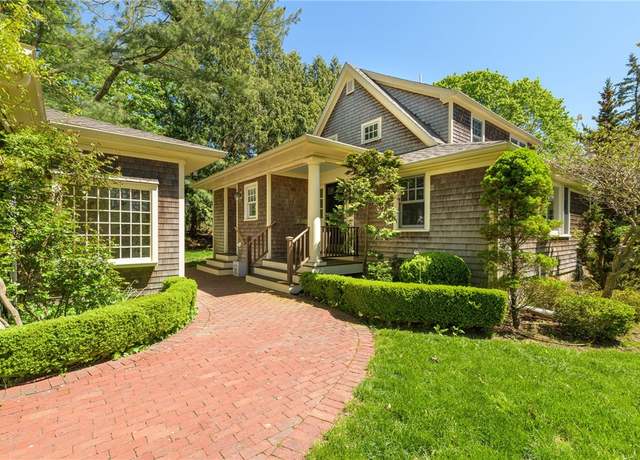 Property at 11 Starboard Ln, Barrington, RI 02806, 4 beds, 3.5 baths