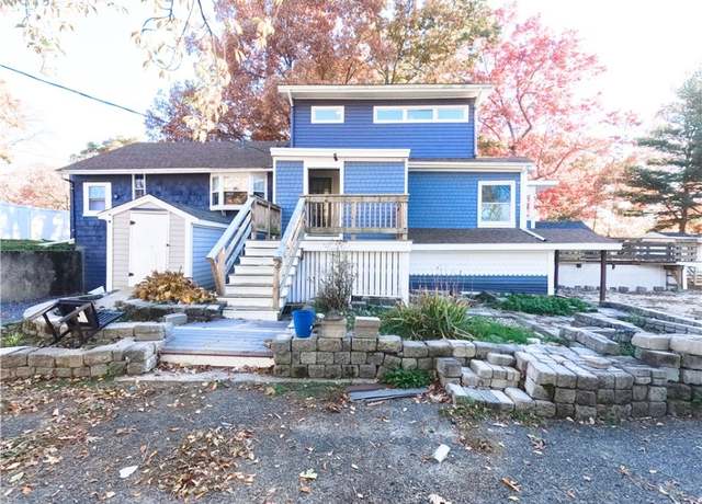 Property at 39 Louise St, Woonsocket, RI 02895, 4 beds, 2.5 baths