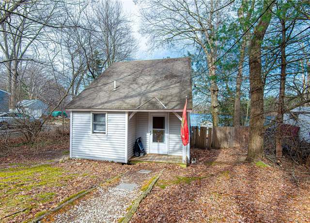 Property at 56 Knotty Oak Shrs, Coventry, RI 02816, 1 bed, 1 bath