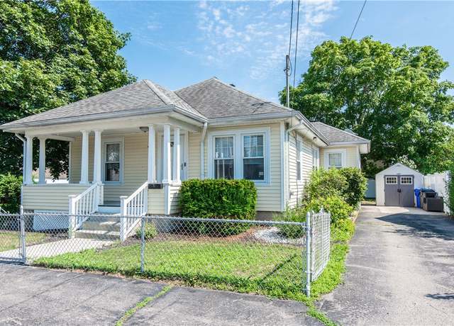 Property at 35 Bristol Ave, Pawtucket, RI 02861, 3 beds, 1 bath