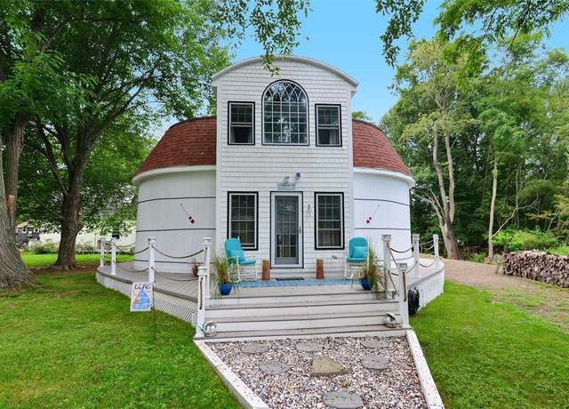 Property at 0 Bayberry Rd, Portsmouth, RI 02871, 2 beds, 1 bath