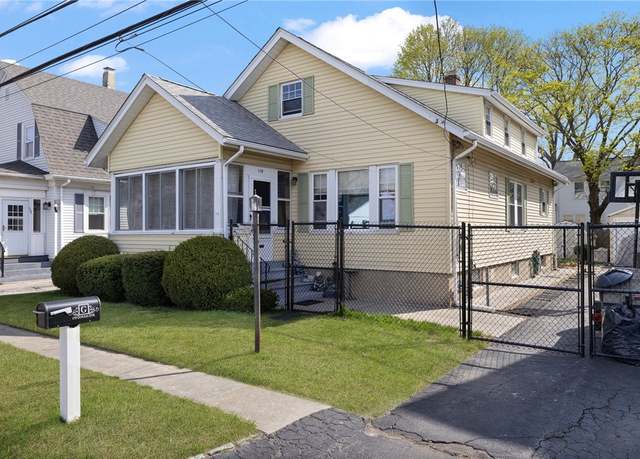 Property at 178 Gould Ave, Warwick, RI 02888, 4 beds, 2.5 baths