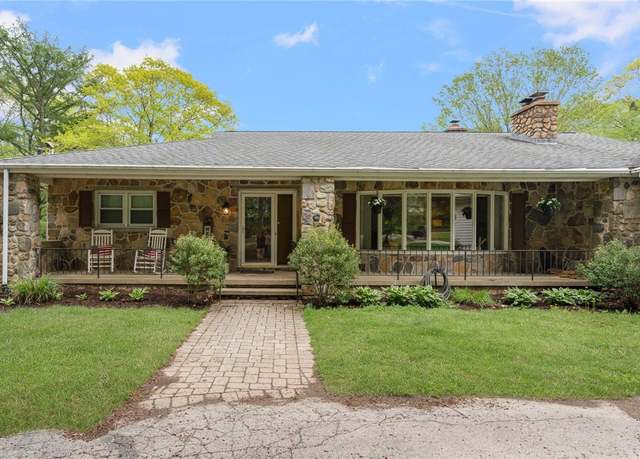 Property at 350 Shippee Rd, East Greenwich, RI 02818, 4 beds, 3 baths