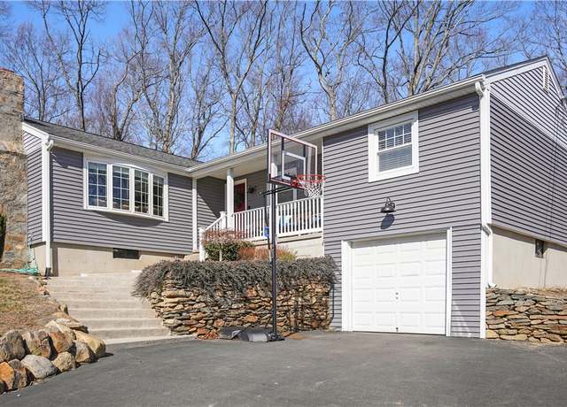 Property at 153 Swan Rd, Smithfield, RI 02917, 3 beds, 2 baths