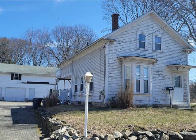 Property at 1282 1288 Greenwich Ave, Warwick, RI 02886, 3 beds, 1.5 baths