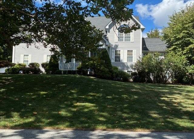 Property at 53 Farm Dr, Cumberland, RI 02864, 4 beds, 4.5 baths