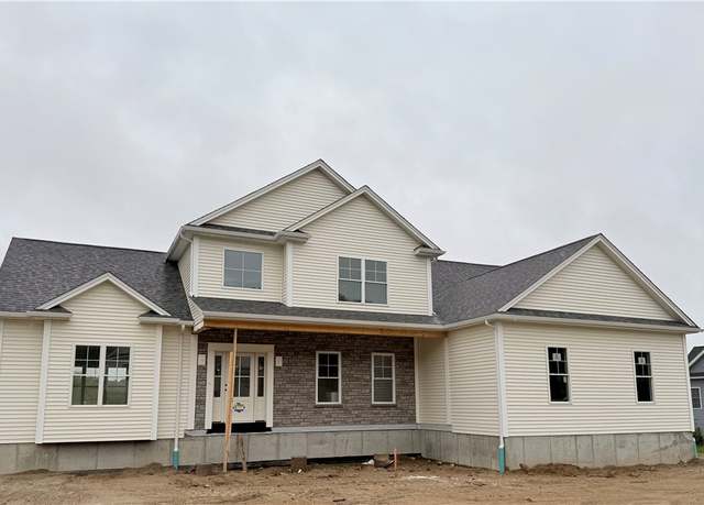Property at 2 Justin Ct, Johnston, RI 02919, 3 beds, 2.5 baths