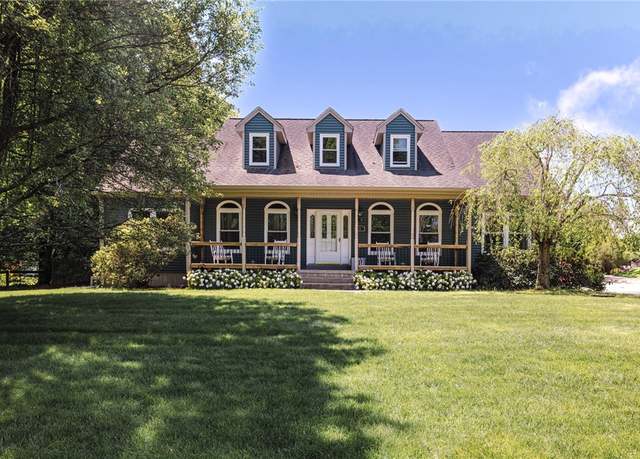Property at 25 Chester St, Seekonk, MA 02771, 5 beds, 3.5 baths