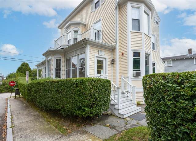 Property at 26 Cliff Ave #4, Newport, RI 02840, 2 beds, 2 baths