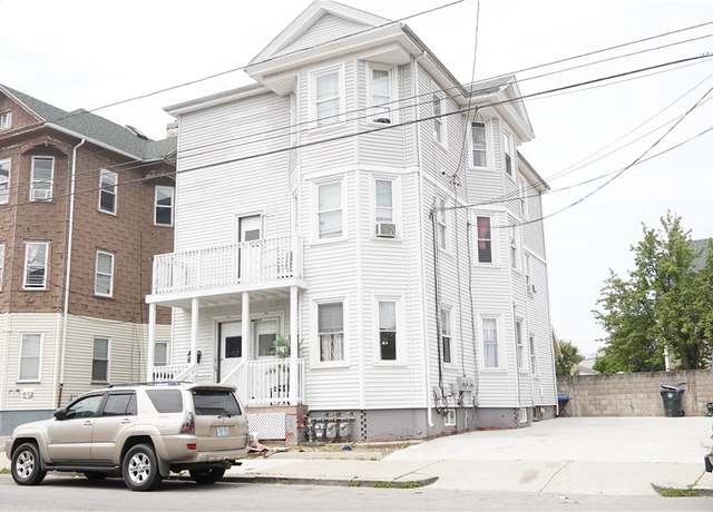 Property at 271 Union Ave, Providence, RI 02909, 9 beds, 3 baths