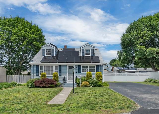 Property at 35 Pleasant View Dr, North Providence, RI 02904, 3 beds, 1.5 baths