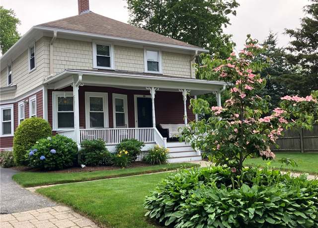Property at 40 Vine St, East Greenwich, RI 02818, 3 beds, 2.5 baths