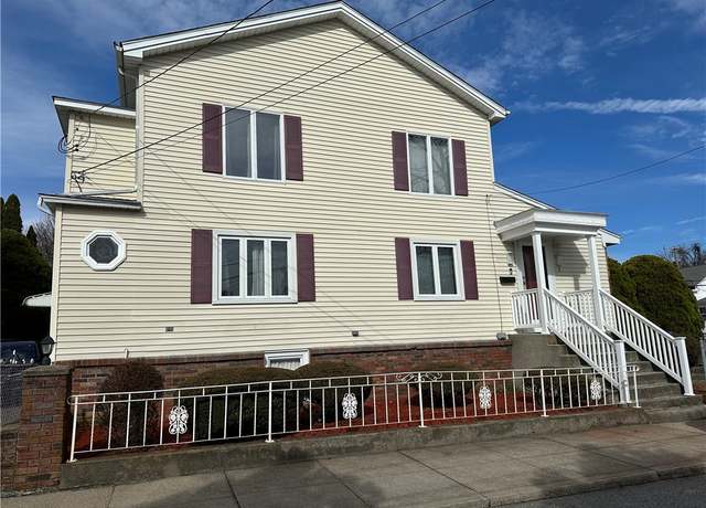 Property at 1 Diaz Ct, West Warwick, RI 02893, 3 beds, 1 bath