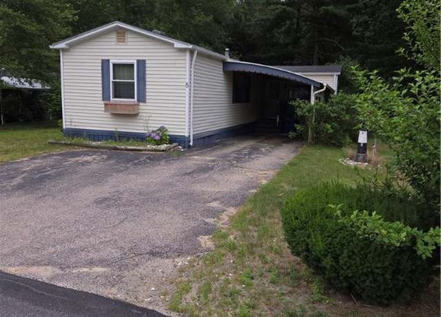 Property at 5 Cantaberry Ln, Coventry, RI 02816, 2 beds, 1 bath