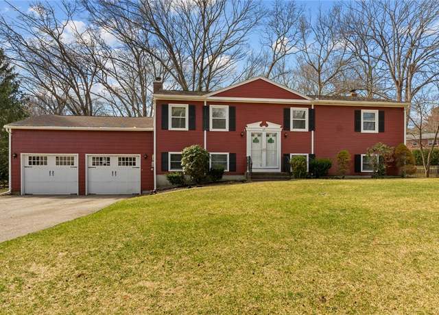 Property at 17 Betsy Williams Cir, Johnston, RI 02919, 4 beds, 3 baths