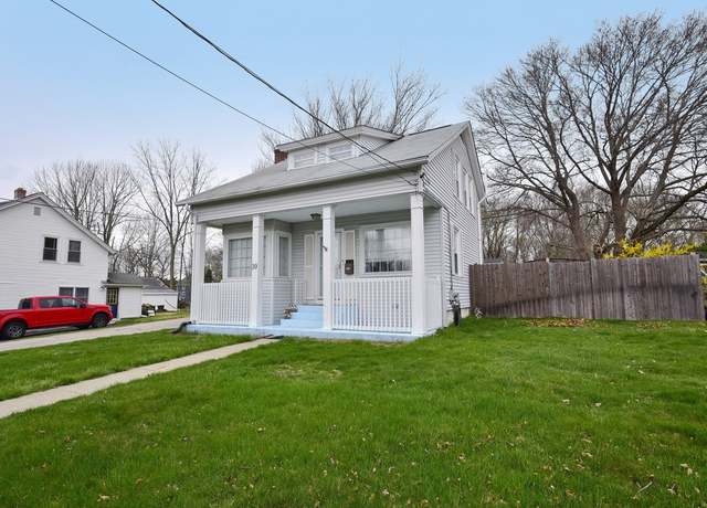 Property at 10 Chopin St, Coventry, RI 02816, 3 beds, 1 bath