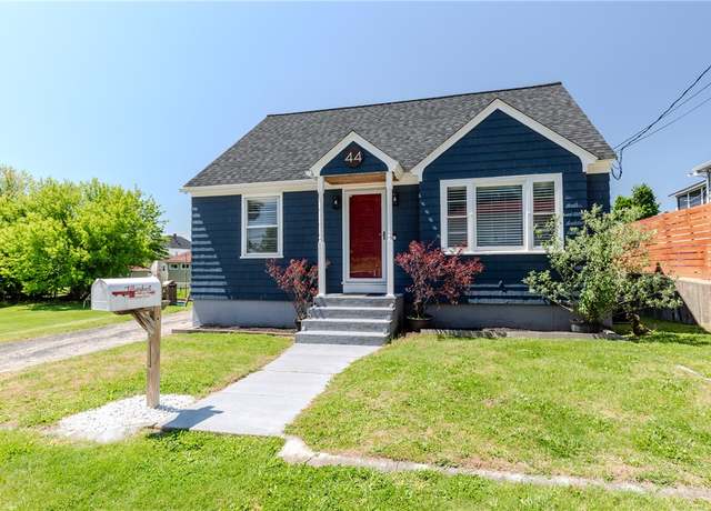 Property at 44 Pocasset St, Johnston, RI 02919, 3 beds, 1 bath