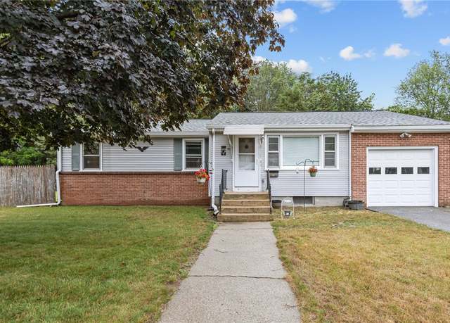 Property at 30 Archdale Dr, Warwick, RI 02889, 3 beds, 1 bath