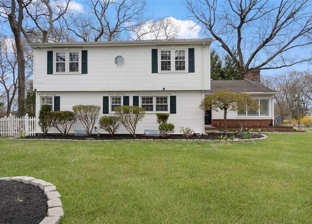 Property at 84 Hickory Dr, East Greenwich, RI 02818, 6 beds, 3 baths