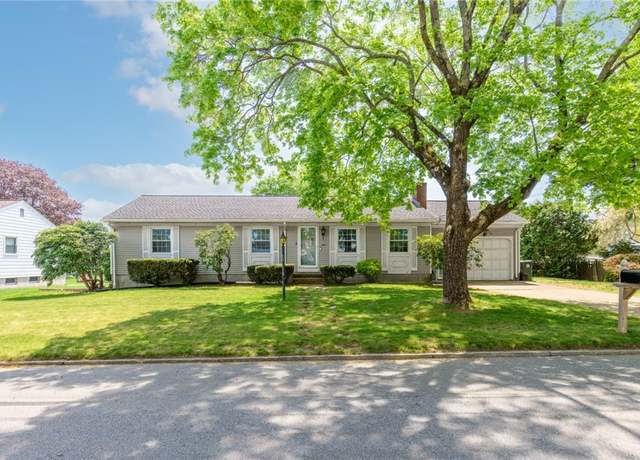 Property at 3 Old Tavern Ln, Smithfield, RI 02828, 3 beds, 2 baths