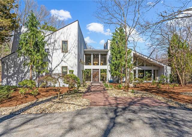 Property at 5 Severn Ct, East Greenwich, RI 02818, 4 beds, 4.5 baths